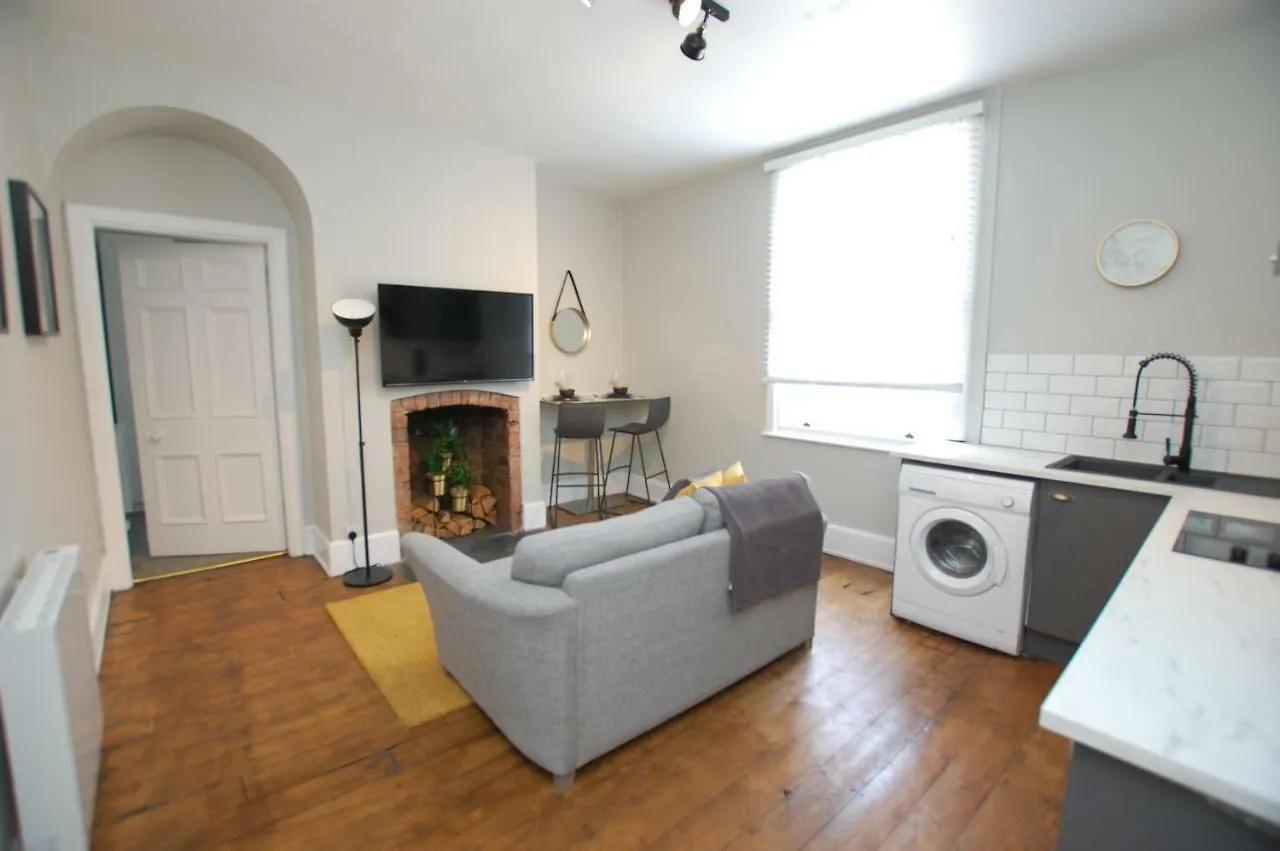Modern One Bed Apartment, By Kipz City Centre Chester - Amazing Location & Quiet! 0*,